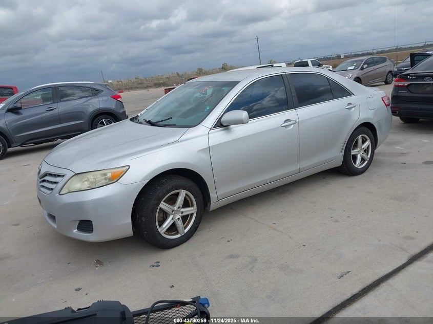 4T4BF3EK0BR115567 2011 TOYOTA CAMRY photo no. 2