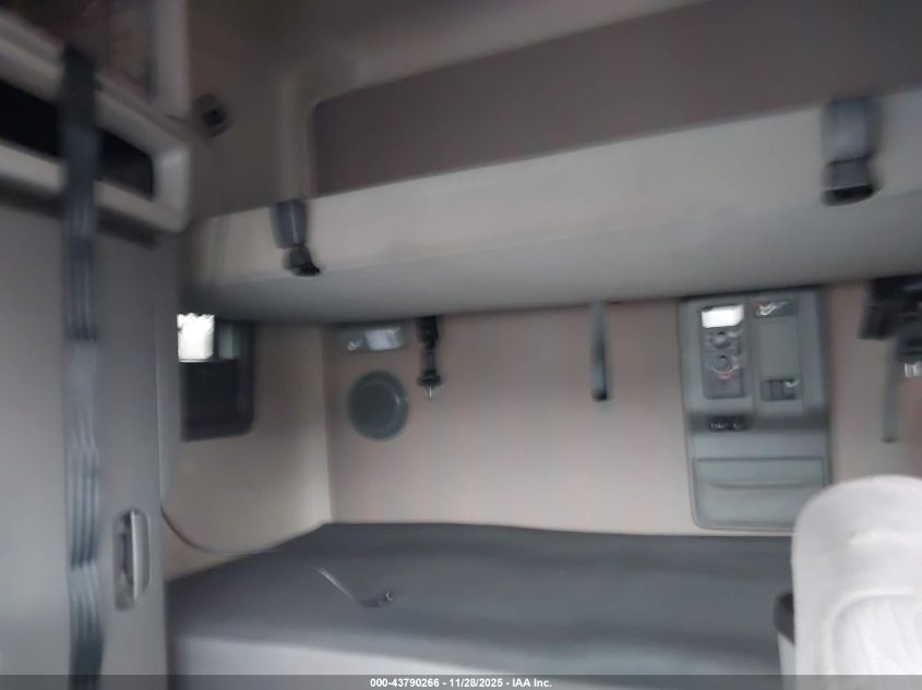 2019 Volvo Vnl VIN: 4V4NC9EH9KN205195 Lot: 43790266