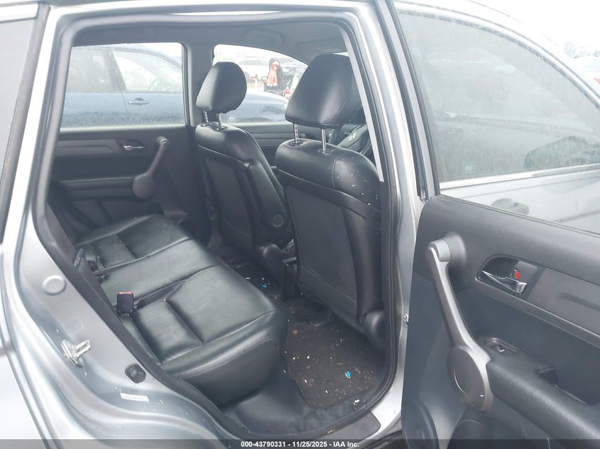 2008 Honda Cr-V Lx VIN: 3CZRE38368G705878 Lot: 43790331