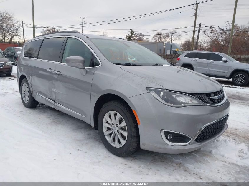 CHRYSLER PACIFICA TOURING-L