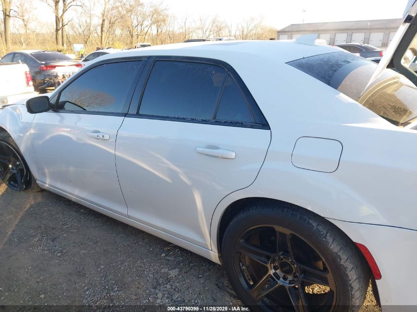 2018 Chrysler 300 300S VIN: 2C3CCABG8JH142828 Lot: 43790398