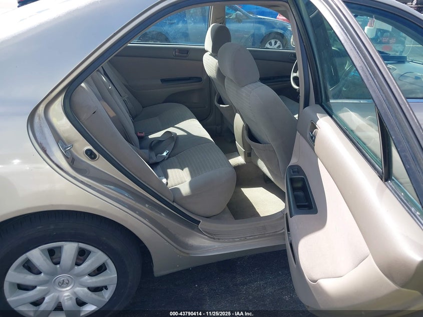 4T1BE32K25U011703 2005 TOYOTA CAMRY photo no. 8
