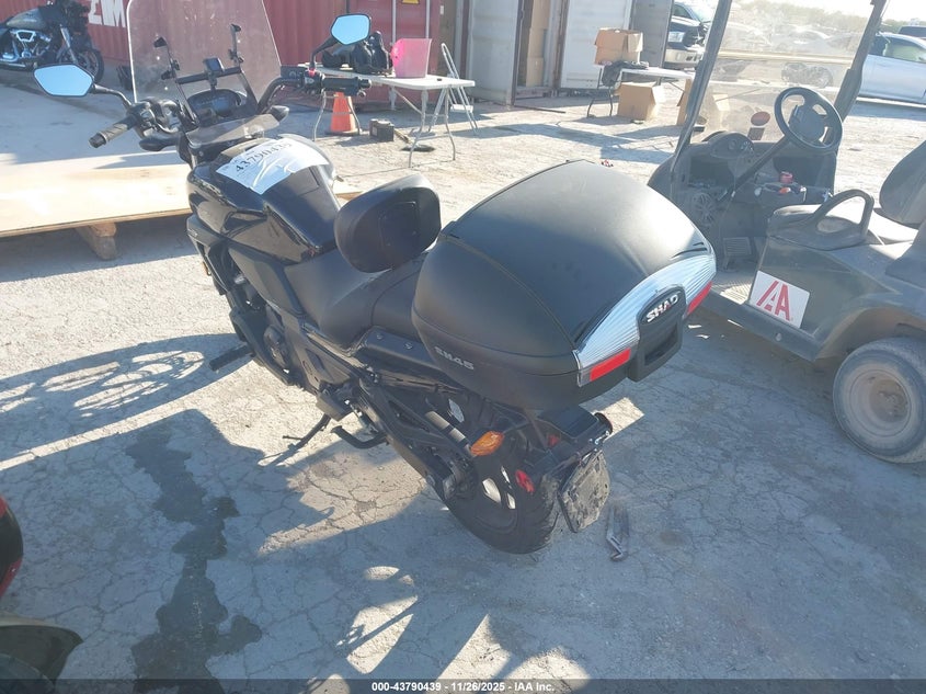 JH2RC6845JK300056 2018 HONDA CTX photo no. 3