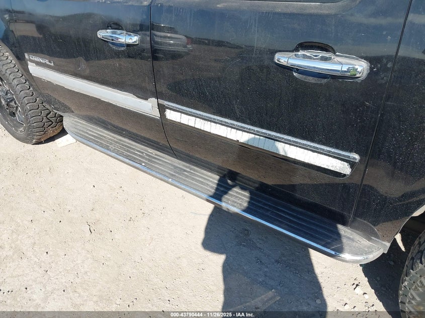 2007 GMC Yukon Xl 1500 Denali VIN: 1GKFK66807J226665 Lot: 43790444