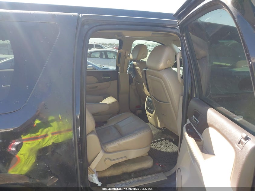 2007 GMC Yukon Xl 1500 Denali VIN: 1GKFK66807J226665 Lot: 43790444