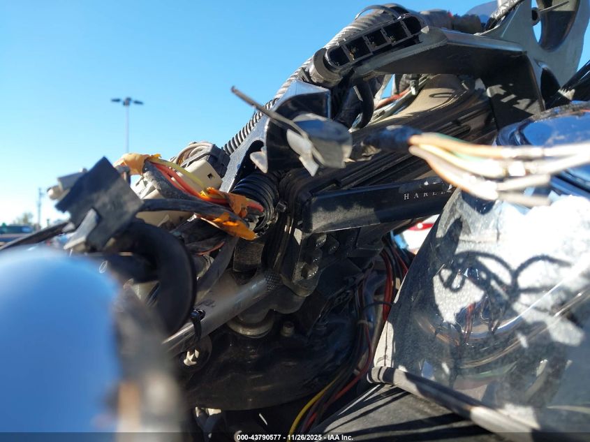 2008 Harley-Davidson Flhtcui VIN: 1HD1FC4398Y616090 Lot: 43790577