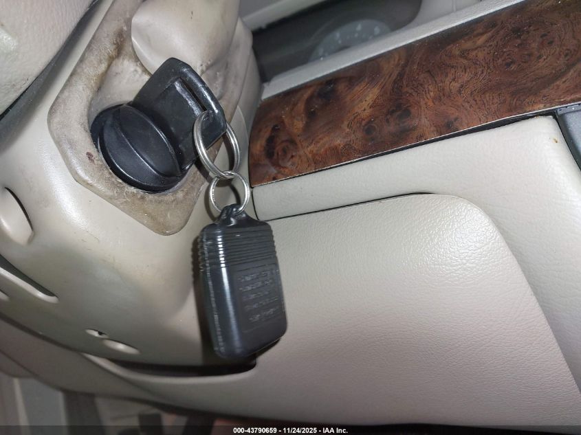 2008 Mercury Grand Marquis Ls VIN: 2MEFM75V48X611205 Lot: 43790659