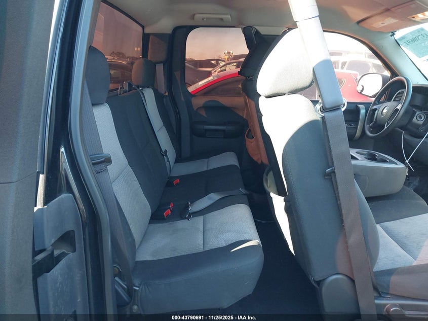 2009 Chevrolet Silverado 1500 Ls VIN: 1GCEC19C09Z198717 Lot: 43790691