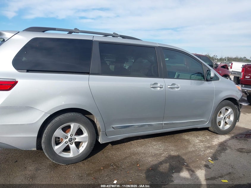 2020 Toyota Sienna Le VIN: 5TDKZ3DC9LS080470 Lot: 43790735