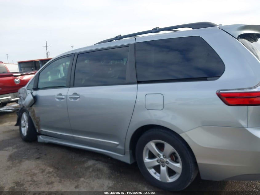 2020 Toyota Sienna Le VIN: 5TDKZ3DC9LS080470 Lot: 43790735