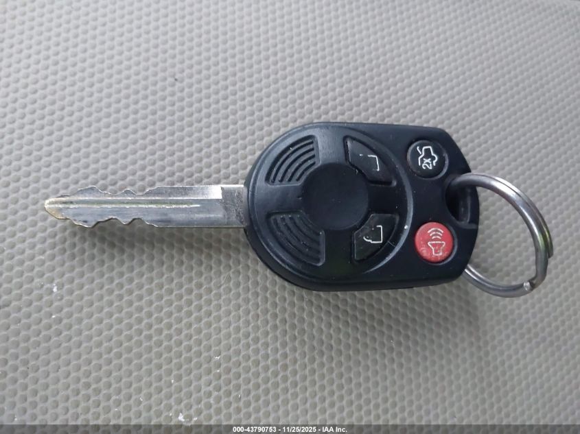 2008 Ford Escape Xlt VIN: 1FMCU93158KB84647 Lot: 43790753