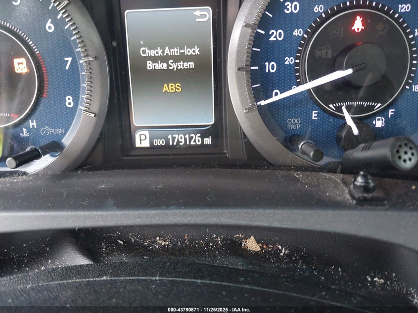 2015 Toyota Sienna Xle 8 Passenger VIN: 5TDYK3DC8FS673143 Lot: 43790871