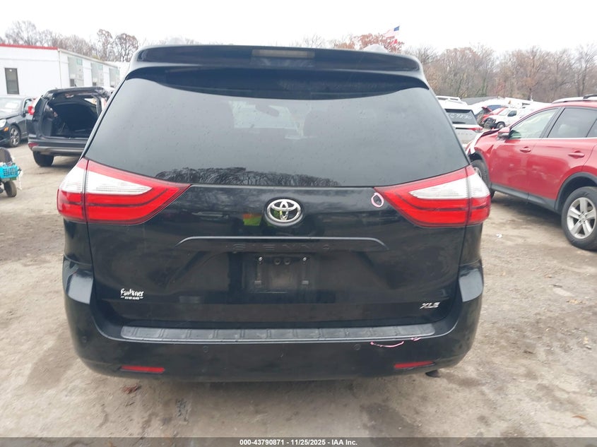 2015 Toyota Sienna Xle 8 Passenger VIN: 5TDYK3DC8FS673143 Lot: 43790871