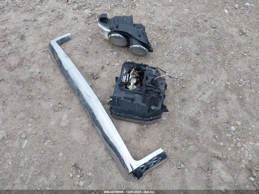 2015 GMC Sierra 2500Hd VIN: 1GT22XEGXFZ526125 Lot: 43790886