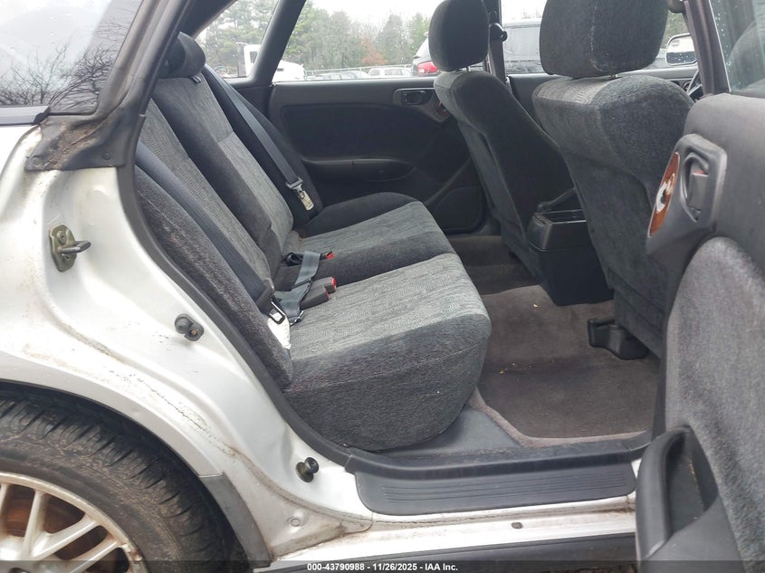 1998 Subaru Legacy Gt/Gt Limited VIN: 4S3BD6758W7203333 Lot: 43790988