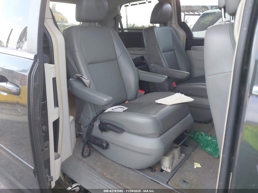 2012 Volkswagen Routan Se VIN: 2C4RVABG8CR354271 Lot: 43791050