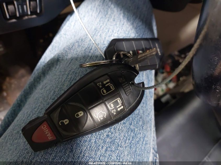 2013 Chrysler Town & Country Touring VIN: 2C4RC1BG5DR649125 Lot: 43791070