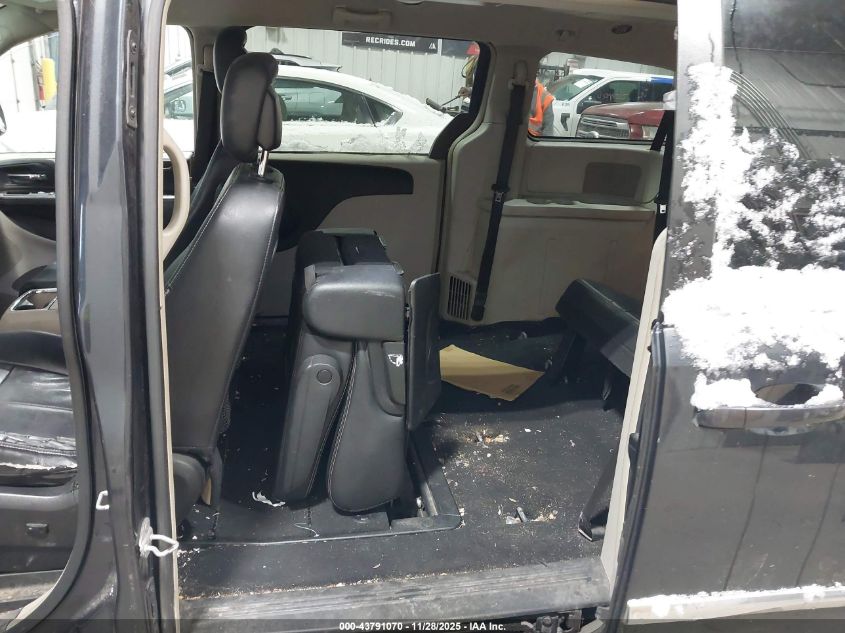 2013 Chrysler Town & Country Touring VIN: 2C4RC1BG5DR649125 Lot: 43791070