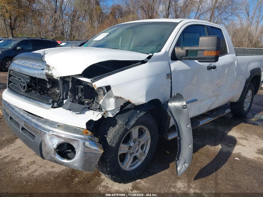 2008 Toyota Tundra Base 4.7L V8 VIN: 5TFBT54128X013786 Lot: 43791088