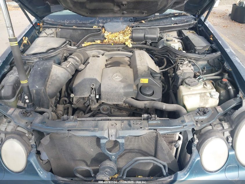 2000 Mercedes-Benz E 320 4M VIN: WDBJH82J3YX031052 Lot: 43791134