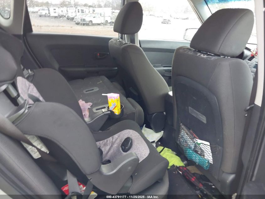 2010 Kia Soul + VIN: KNDJT2A23A7032411 Lot: 43791177