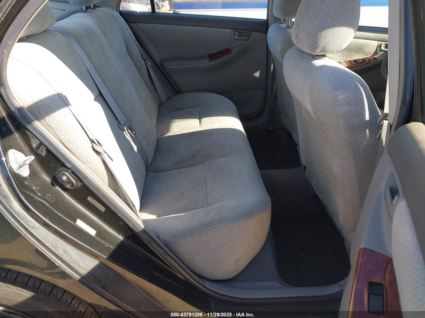 2004 Toyota Corolla Le VIN: JTDBR32E642028761 Lot: 43791206