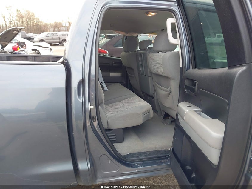 2008 Toyota Tundra Base 4.7L V8 VIN: 5TFRT54198X022631 Lot: 43791237