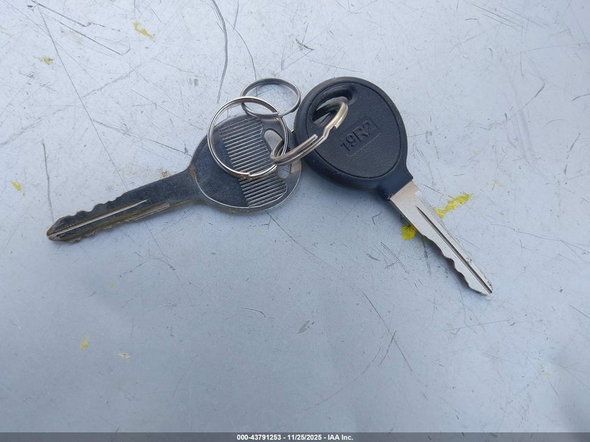 2001 Chrysler Town & Country Lx VIN: 2C4GP44381R335682 Lot: 43791253