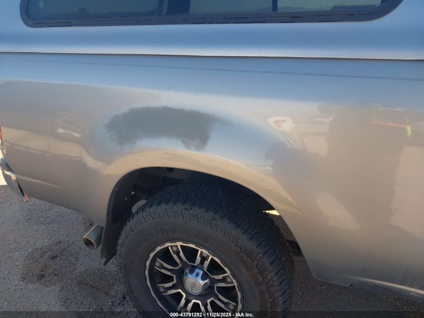 2004 Toyota Tundra Sr5 V8 VIN: 5TBDT44184S463552 Lot: 43791292