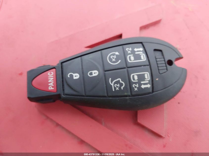 2010 Chrysler Town & Country Touring VIN: 2A4RR5D19AR141728 Lot: 43791336