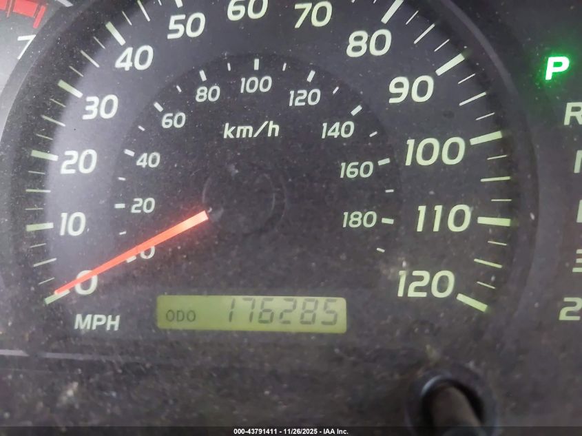 2005 Toyota Tundra Limited V8 VIN: 5TBDT481X5S492840 Lot: 43791411