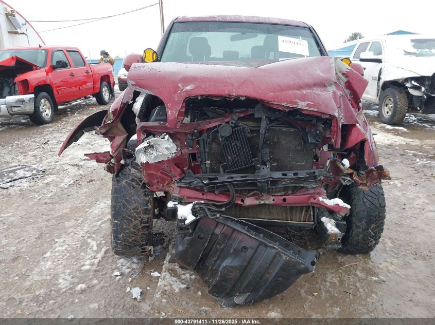 2005 Toyota Tundra Limited V8 VIN: 5TBDT481X5S492840 Lot: 43791411