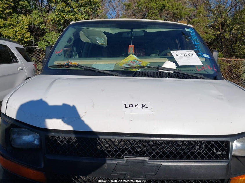 2004 Chevrolet Express VIN: 1GCFG15X541168556 Lot: 43791498