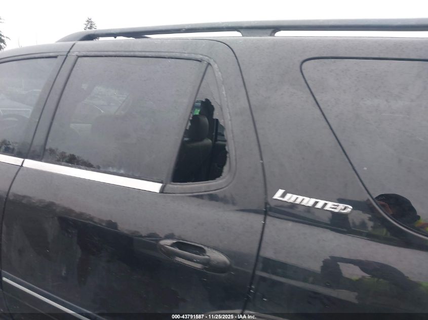 2005 Toyota Sequoia Limited V8 VIN: 5TDZT38A15S249456 Lot: 43791587