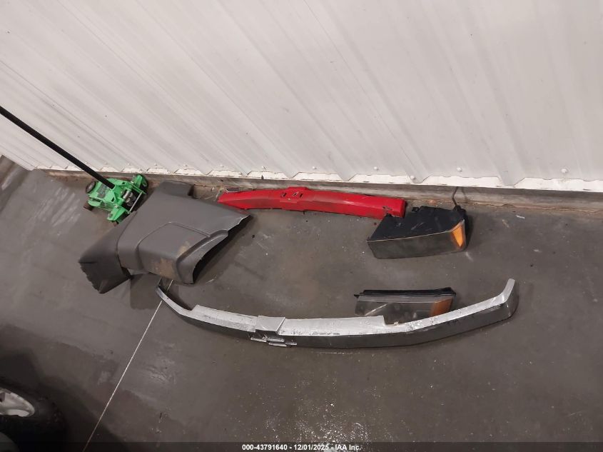 2002 Chevrolet Avalanche 1500 VIN: 3GNEK13TX2G129719 Lot: 43791640