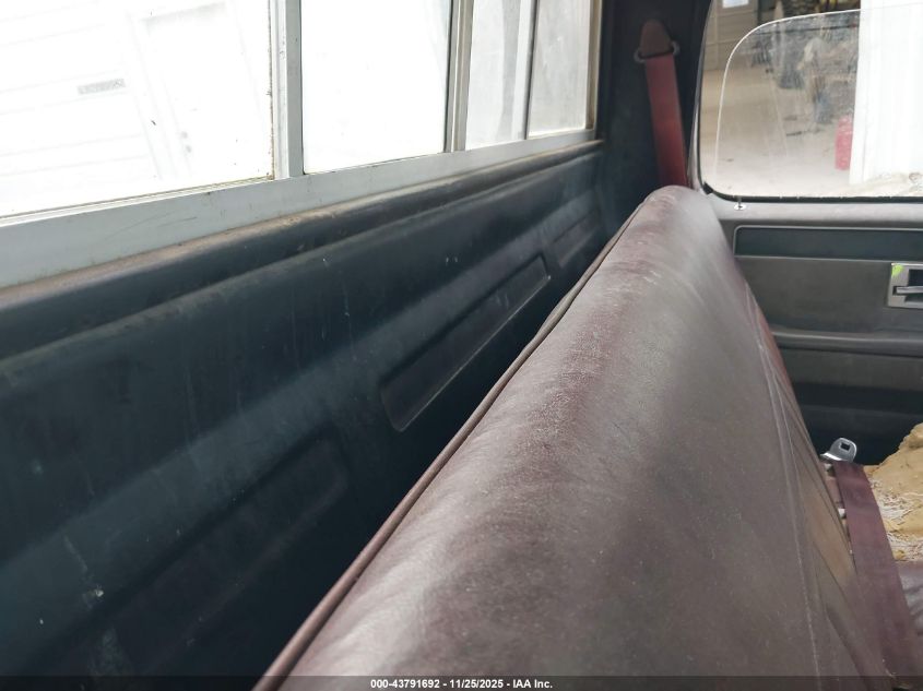 1985 Chevrolet K10 VIN: 1GCEK14H8FF334384 Lot: 43791692