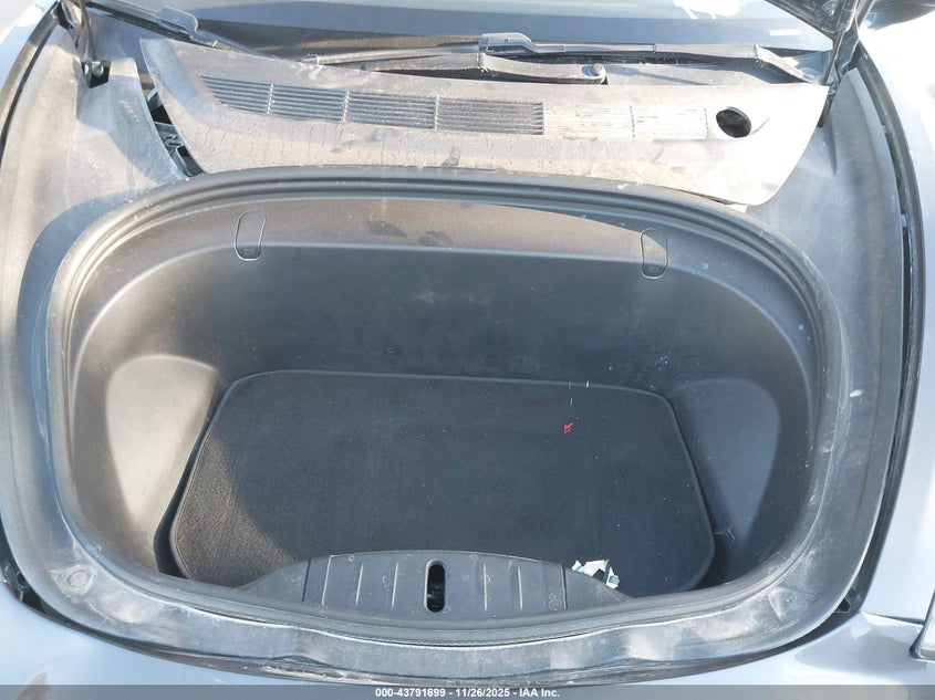 2018 Tesla Model 3 Long Range/Performance VIN: 5YJ3E1EB1JF128751 Lot: 43791699