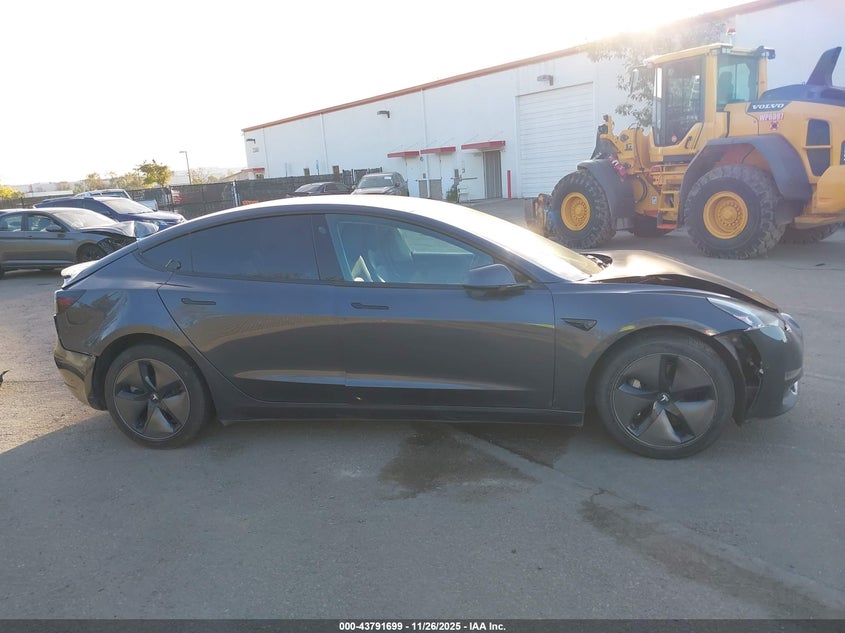 2018 Tesla Model 3 Long Range/Performance VIN: 5YJ3E1EB1JF128751 Lot: 43791699
