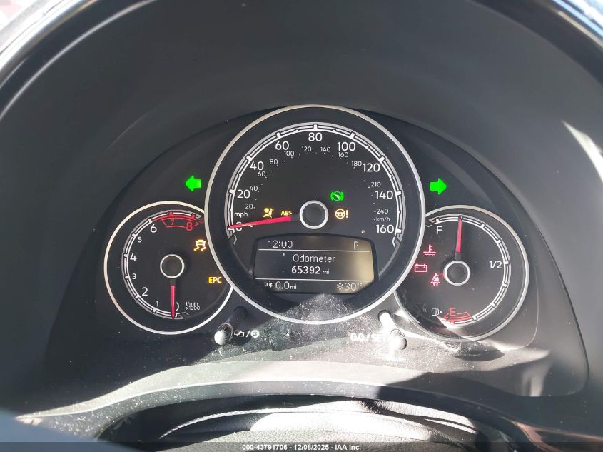 2018 Volkswagen Beetle 2.0T Coast/2.0T S VIN: 3VWFD7AT3JM710862 Lot: 43791706