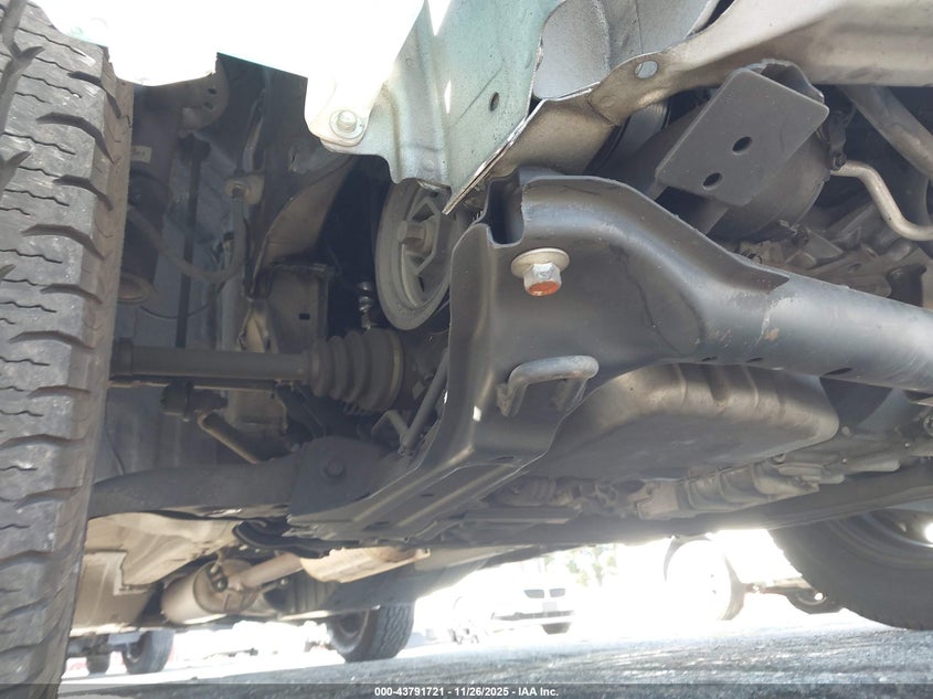 2008 Honda Cr-V Lx VIN: JHLRE38398C010340 Lot: 43791721