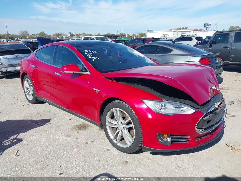 2014 Tesla Model S P85 VIN: 5YJSA1H16EFP51427 Lot: 43791775