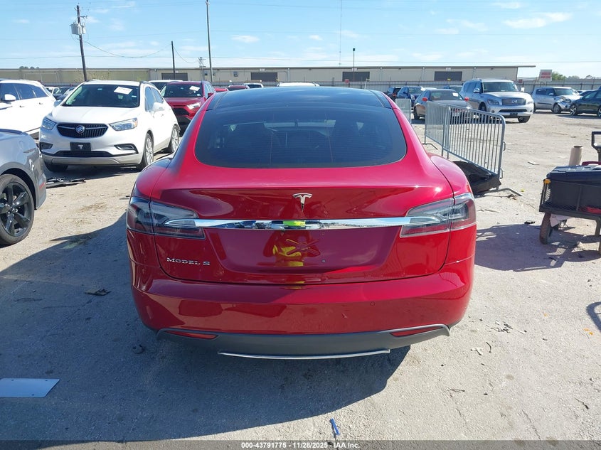 2014 Tesla Model S P85 VIN: 5YJSA1H16EFP51427 Lot: 43791775