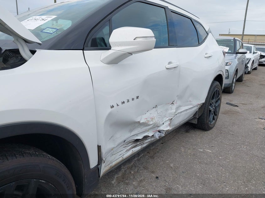 2022 Chevrolet Blazer Fwd 3Lt VIN: 3GNKBDRS1NS190705 Lot: 43791784