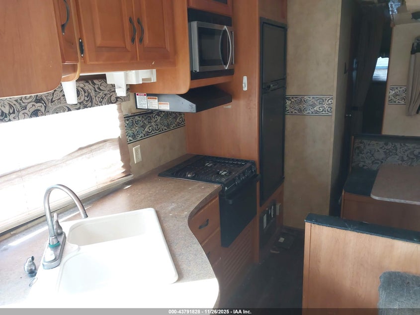 4YDT31R25A7203762 2010   photo no. 13