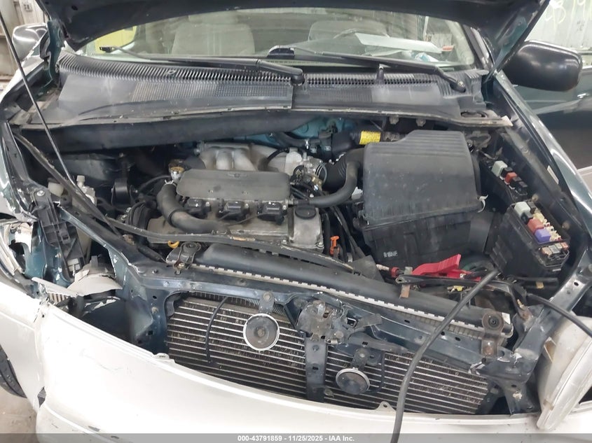 1998 Toyota Sienna Xle VIN: 4T3ZF13C3WU040420 Lot: 43791859