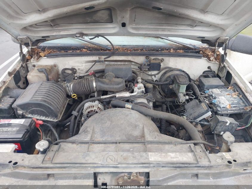 1998 Chevrolet C1500 Fleetside W/T VIN: 1GCEC14W5WZ161921 Lot: 43791891