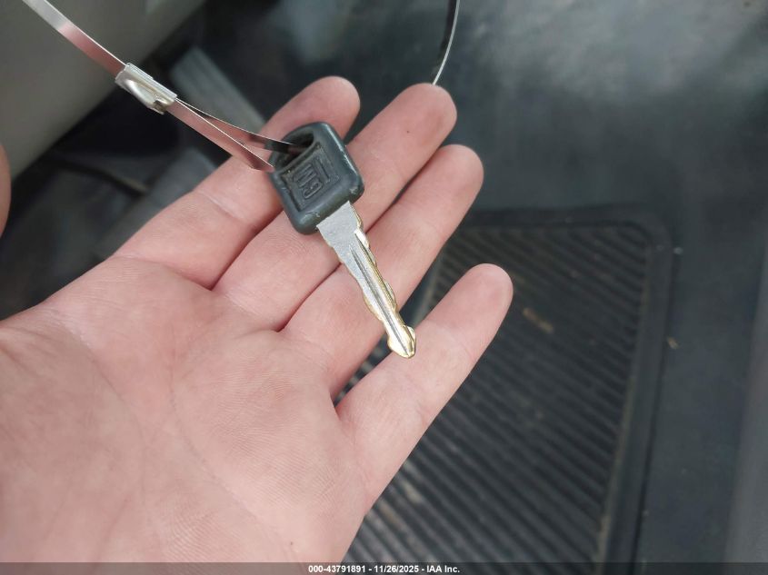 1998 Chevrolet C1500 Fleetside W/T VIN: 1GCEC14W5WZ161921 Lot: 43791891