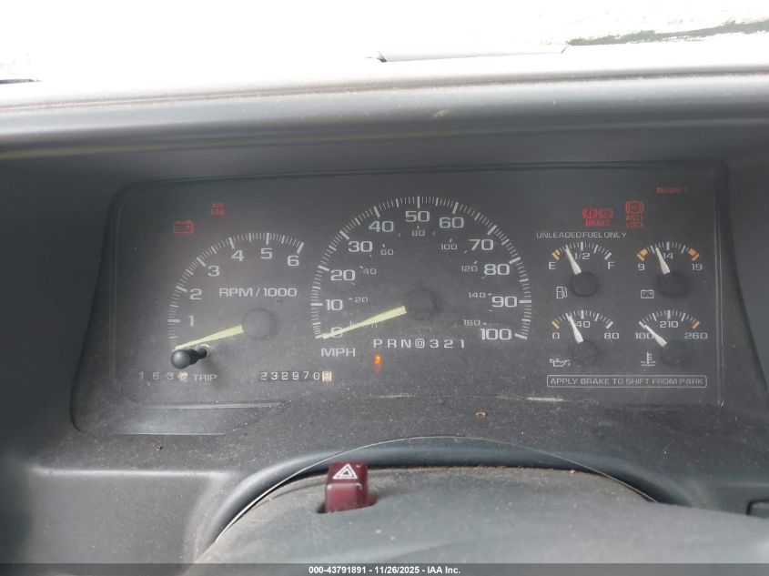 1998 Chevrolet C1500 Fleetside W/T VIN: 1GCEC14W5WZ161921 Lot: 43791891