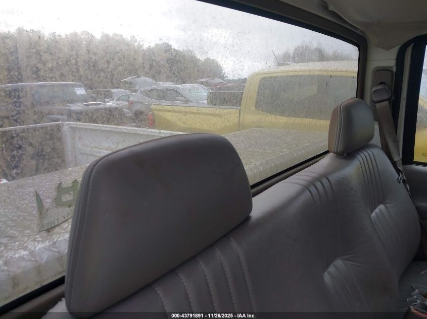 1998 Chevrolet C1500 Fleetside W/T VIN: 1GCEC14W5WZ161921 Lot: 43791891