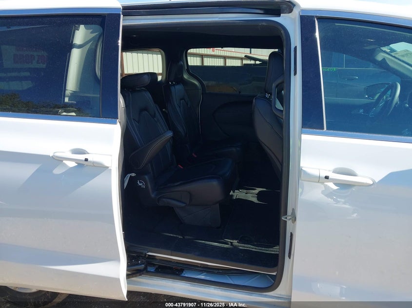 2025 Chrysler Pacifica Select VIN: 2C4RC1BGXSR539166 Lot: 43791907